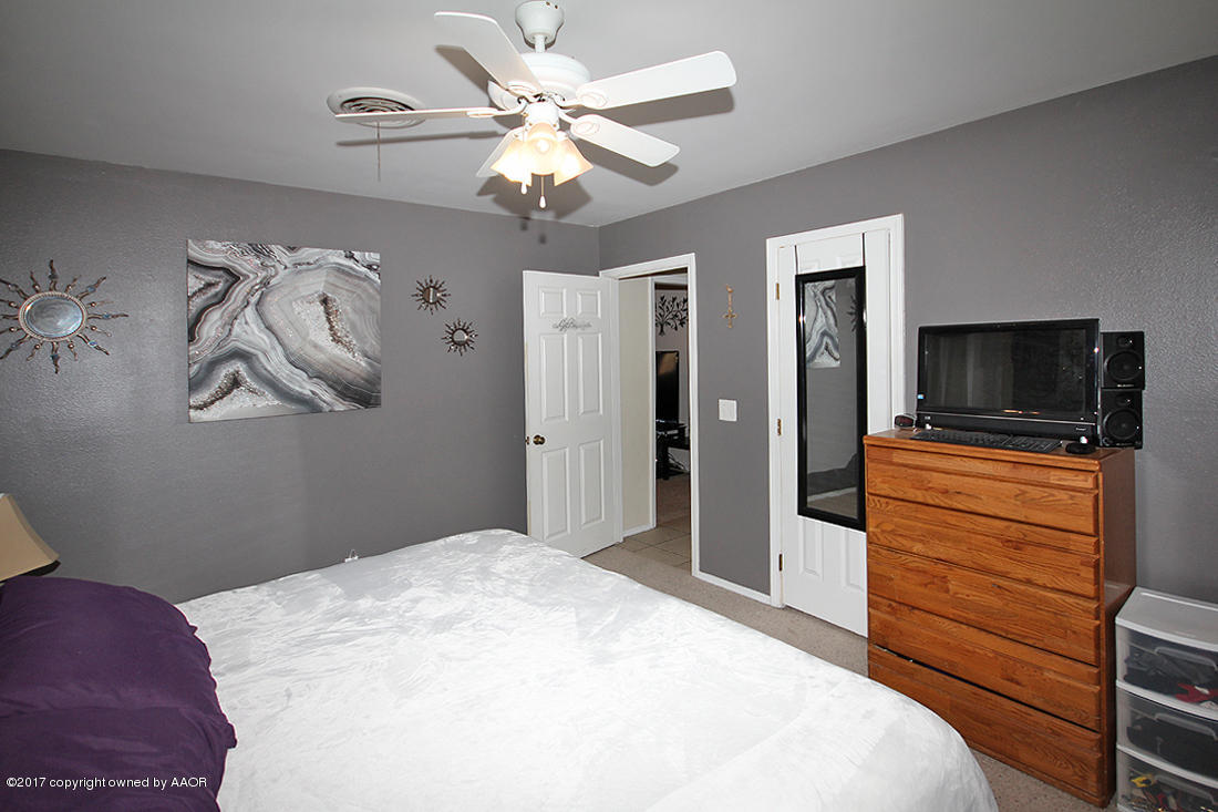 8124 Santa Fe Trail Amarillo, TX 79110 - Photo 16 of 29 Master Bedroom2