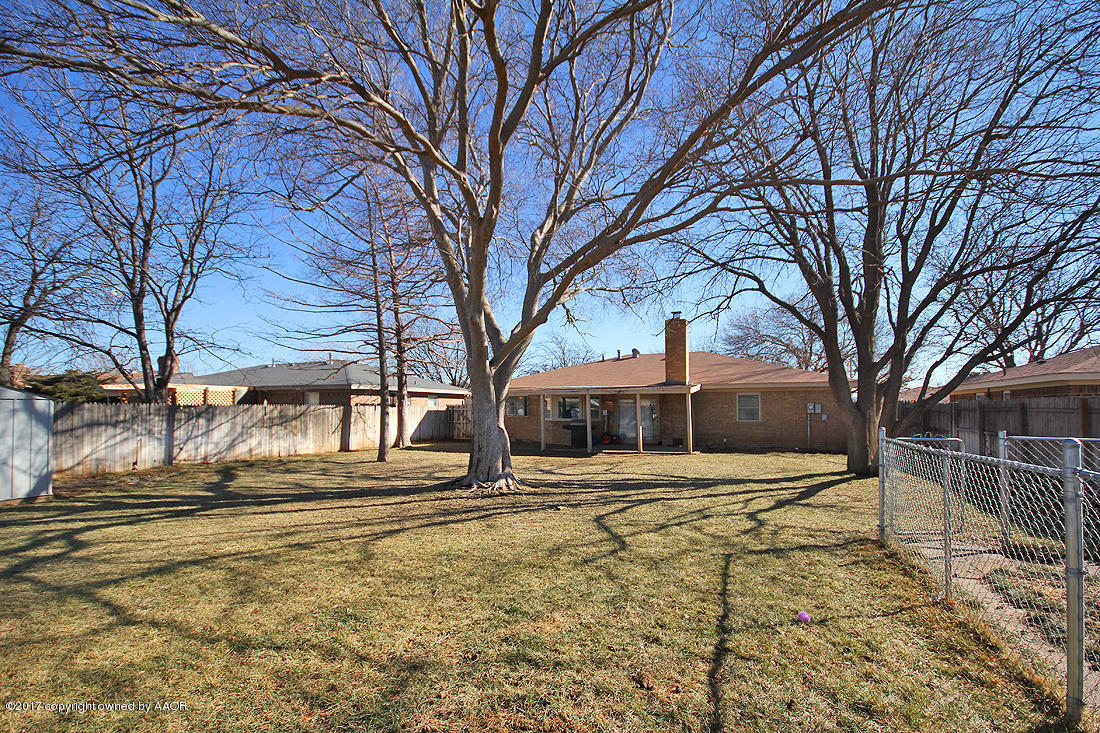 8124 Santa Fe Trail Amarillo, TX 79110 - Photo 27 of 29 Backyard