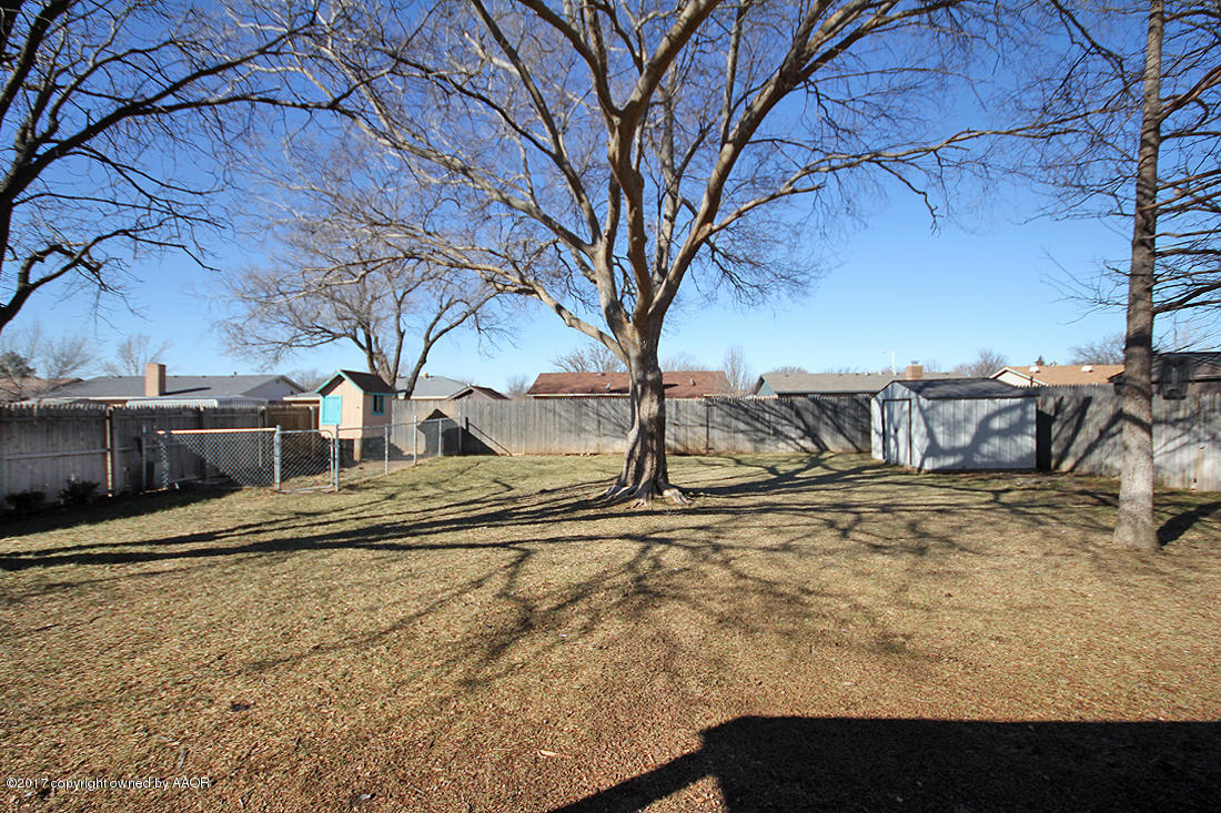 8124 Santa Fe Trail Amarillo, TX 79110 - Photo 28 of 29 Backyard2