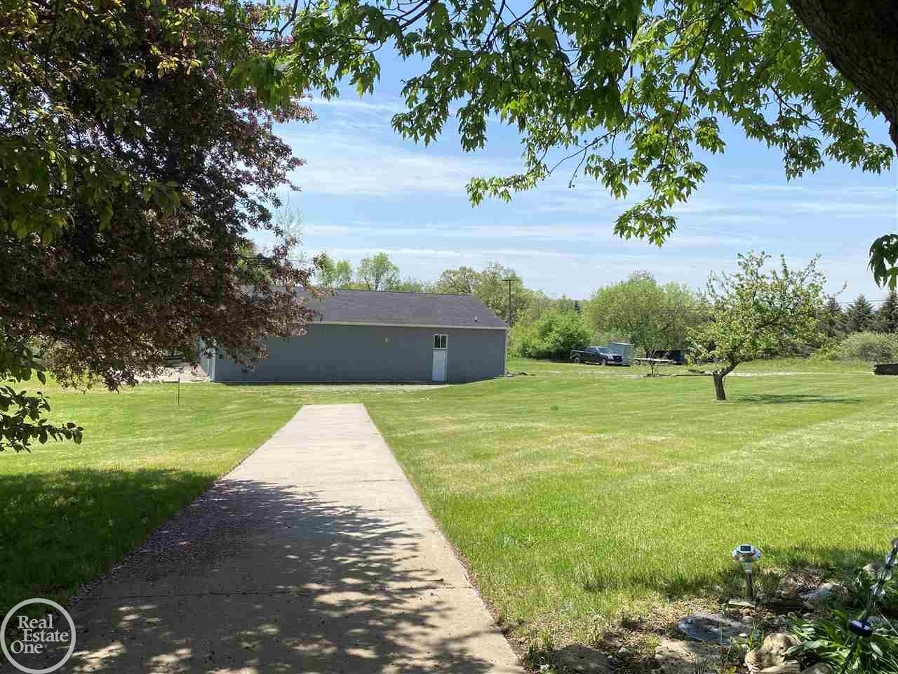 1300 Yule Road Leonard, MI 48367 - Photo 3 of 53