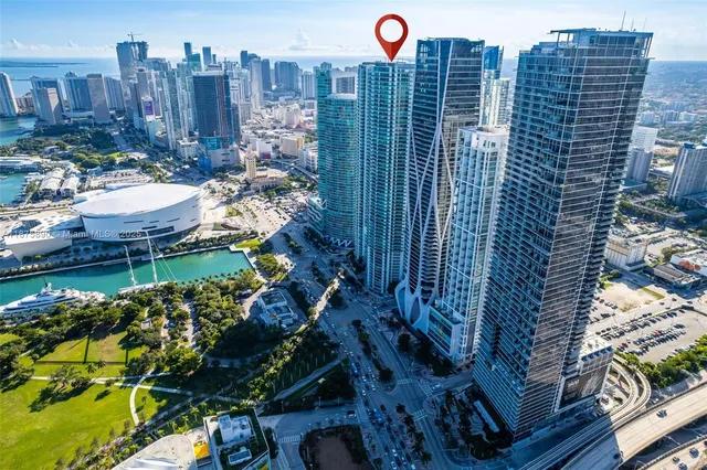 $1,450,000 | 900 Biscayne Boulevard, Unit 1707, Miami, FL 33132