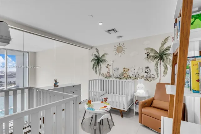 $1,450,000 | 900 Biscayne Boulevard, Unit 1707, Miami, FL 33132