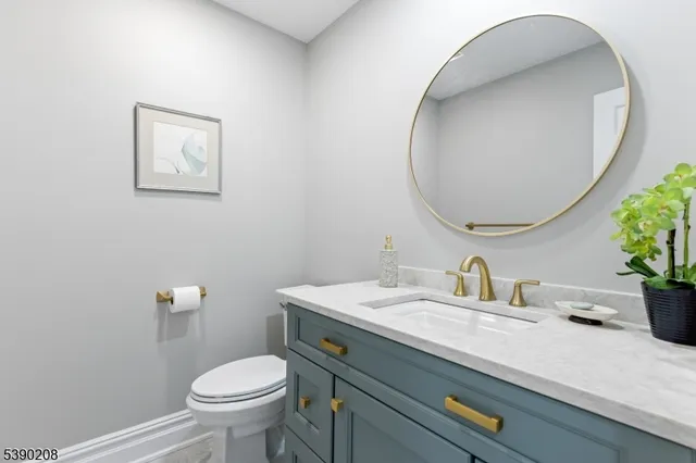 $900,000 | 1 Bentley Drive, Franklin Lakes, NJ 07417