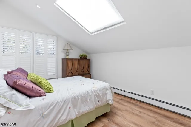 $900,000 | 1 Bentley Drive, Franklin Lakes, NJ 07417