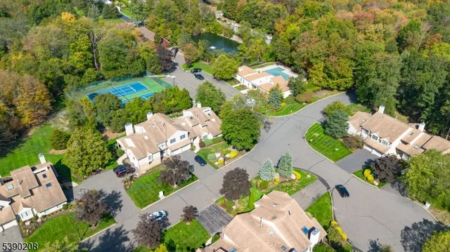$900,000 | 1 Bentley Drive, Franklin Lakes, NJ 07417