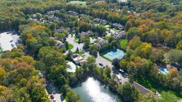 $900,000 | 1 Bentley Drive, Franklin Lakes, NJ 07417