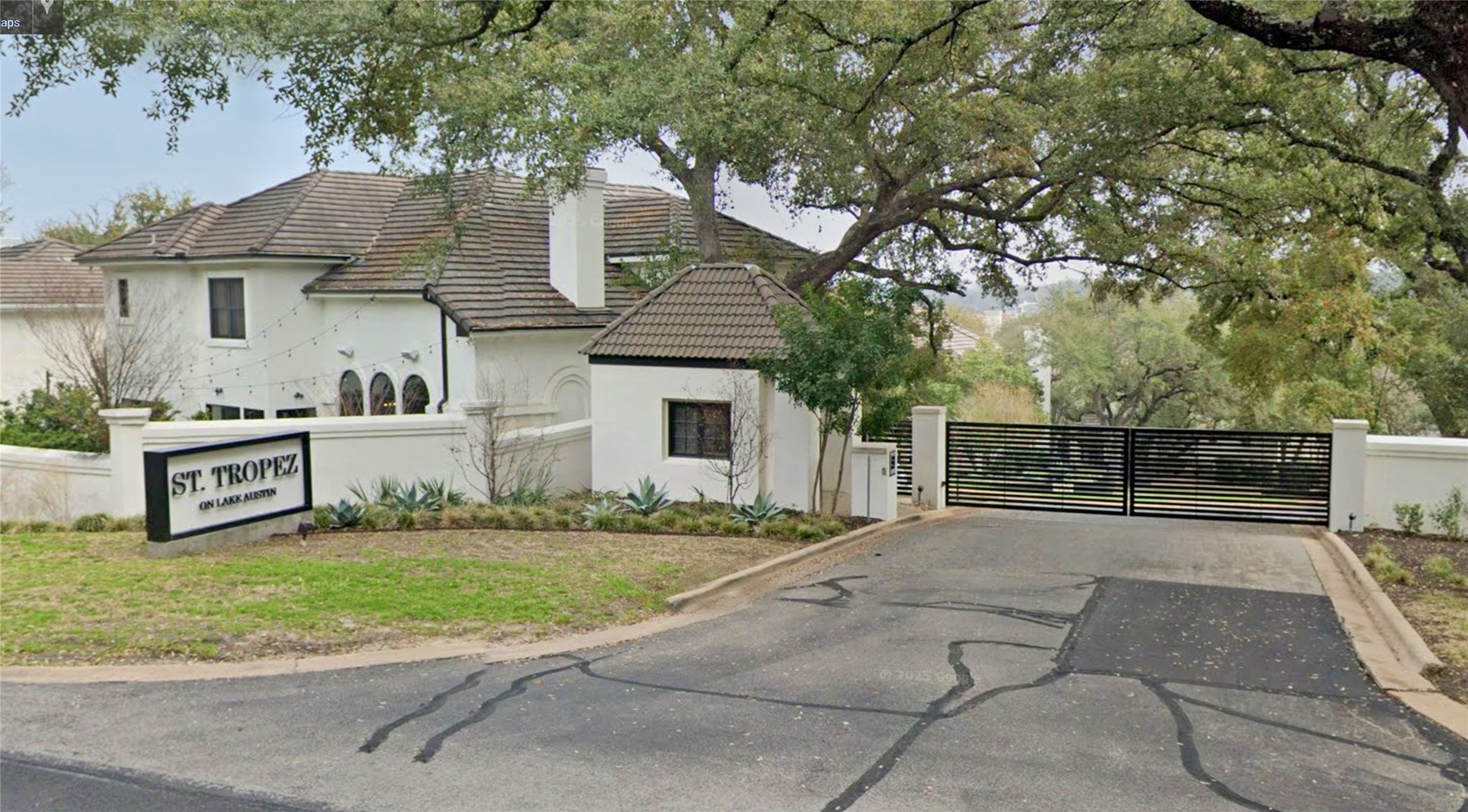 2013 Rue De St Tropez Austin, TX 78746 - Photo 2 of 34