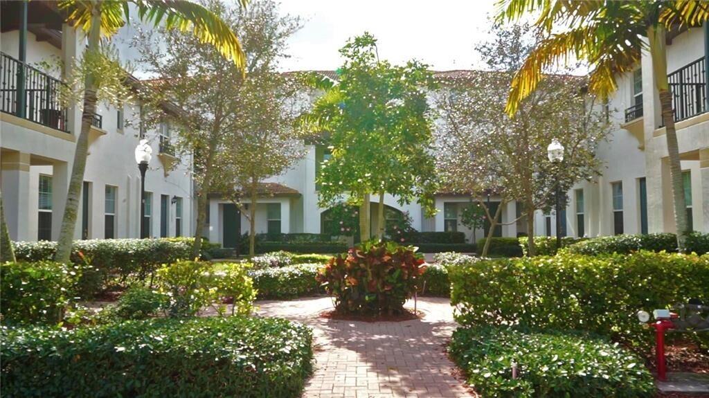 2667 Southwest 118 Road Miramar, FL 33025 - Photo 3 of 30 Pic 2