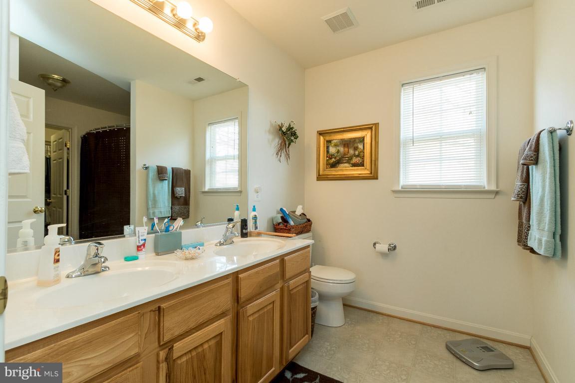 4392 Dumfries Road Catlett, VA 20119 - Photo 12 of 30 Bath (Master)