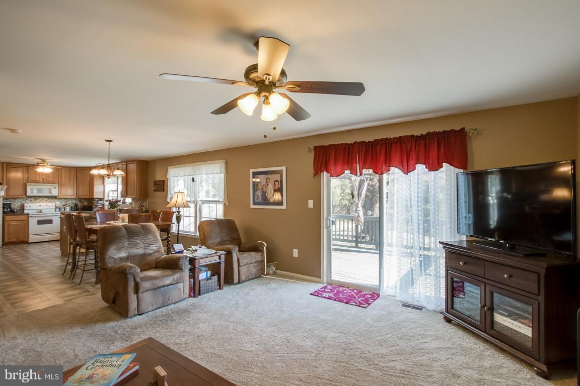 4392 Dumfries Road Catlett, VA 20119 - Photo 20 of 30 Living Room