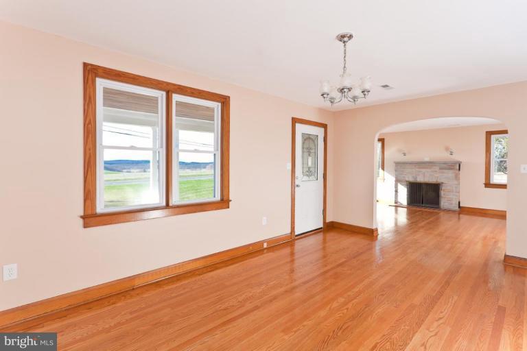 115 North Houcksville Road Hampstead, MD 21074 - Photo 4 of 24 Dining Room