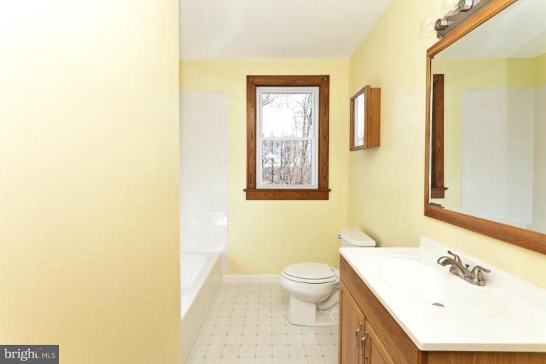 115 North Houcksville Road Hampstead, MD 21074 - Photo 9 of 24 Bath #2