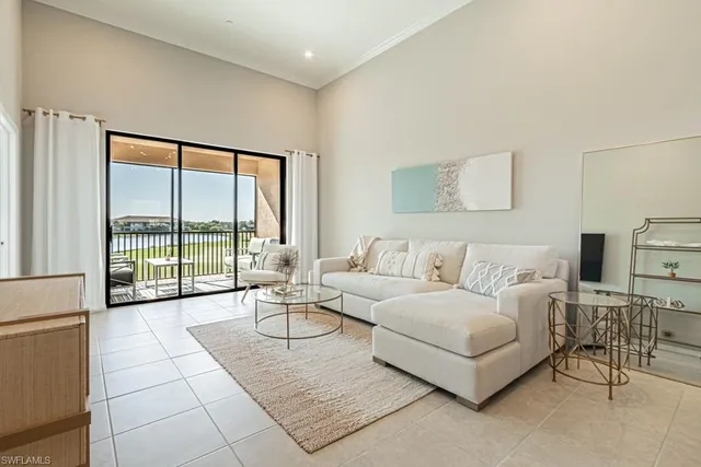 $4,000 | 9402 Pocida Court, Unit 201, Naples, FL 34119