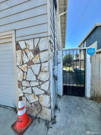 $710,000 | 125 7th Street, Richmond, CA 94801