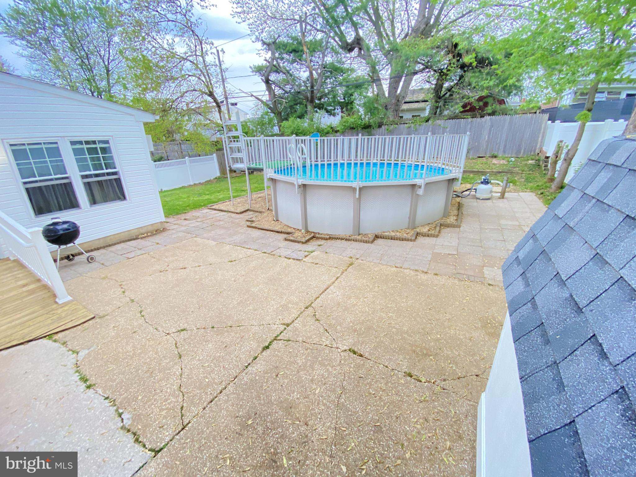 44 Rankin Road Newark, DE 19711 - Photo 13 of 23 ABOVE GROUND POOL