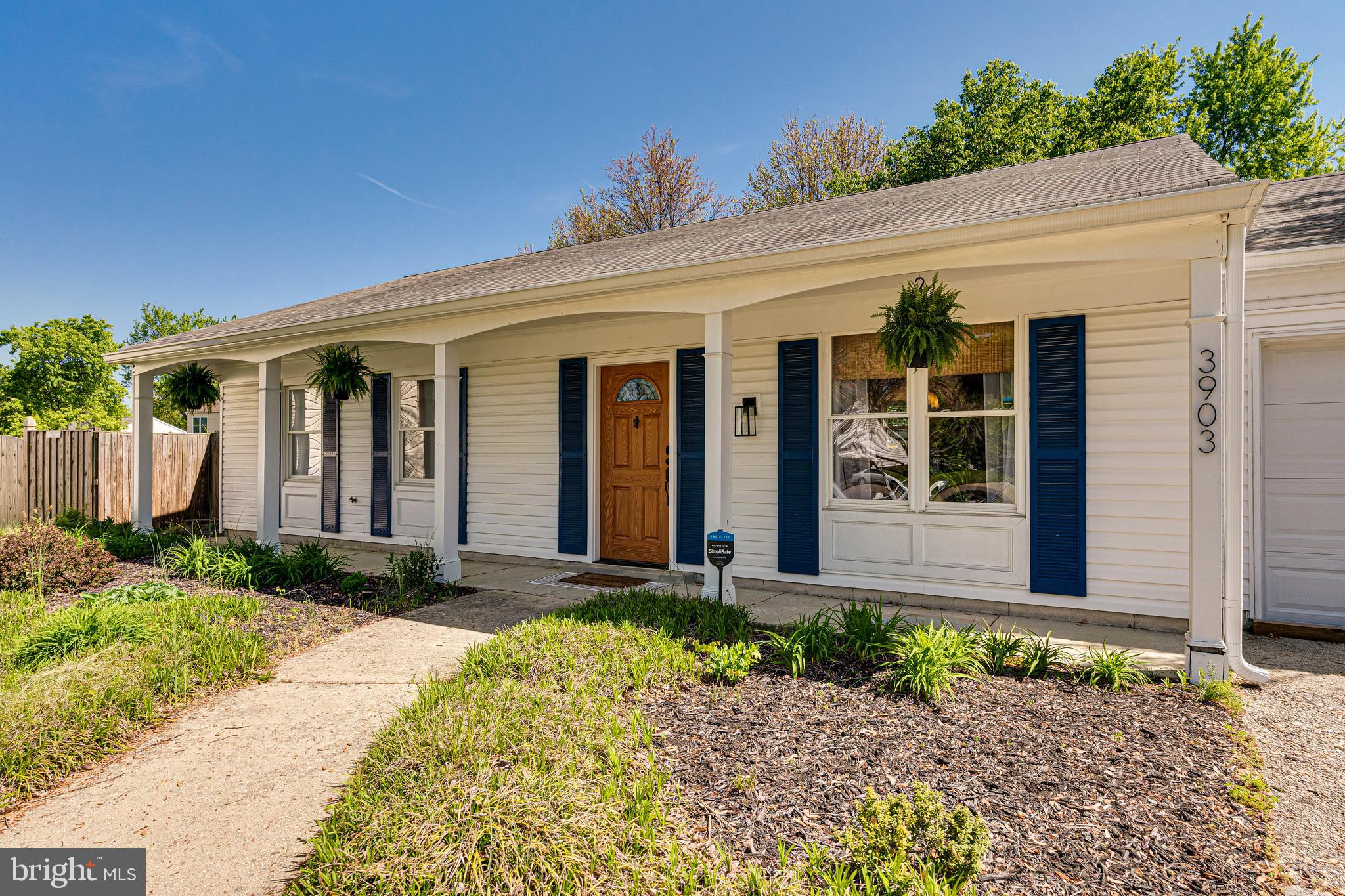 3903 Napoleon Place Bowie, MD 20716 - Photo 2 of 36