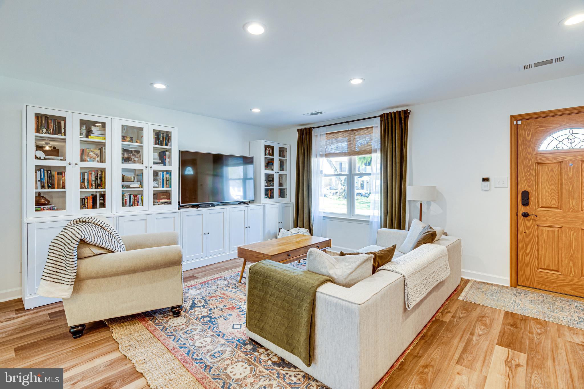 3903 Napoleon Place Bowie, MD 20716 - Photo 4 of 36