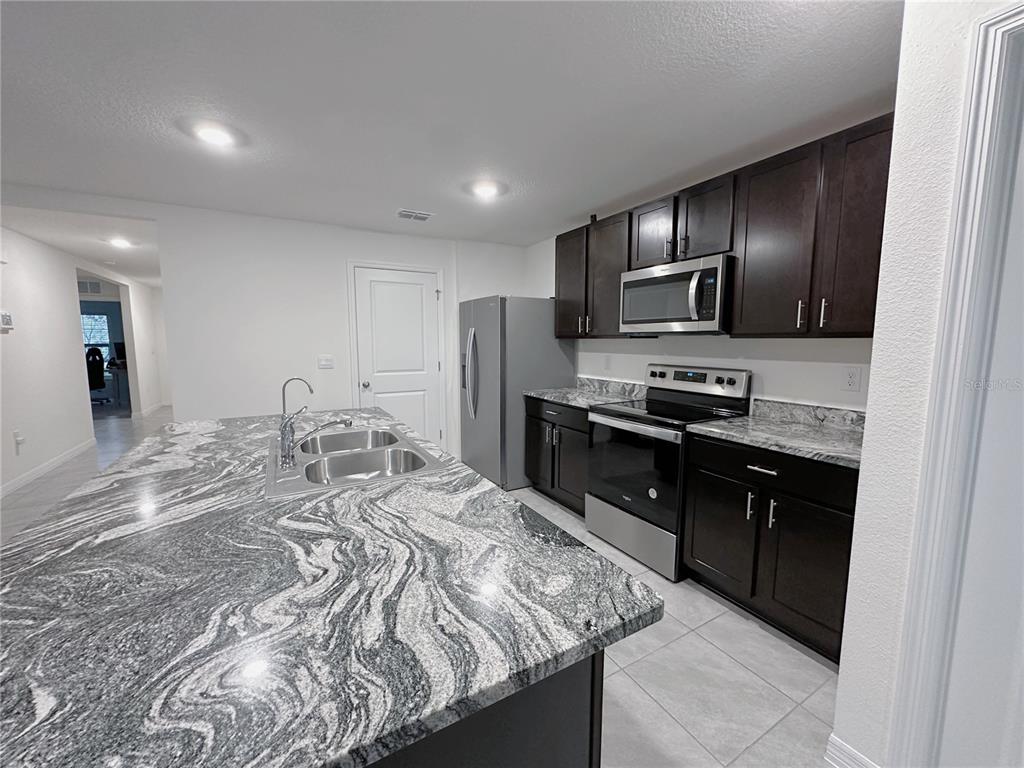 7137 Southwest 136th Lane Ocala, FL 34473 - Photo 7 of 17
