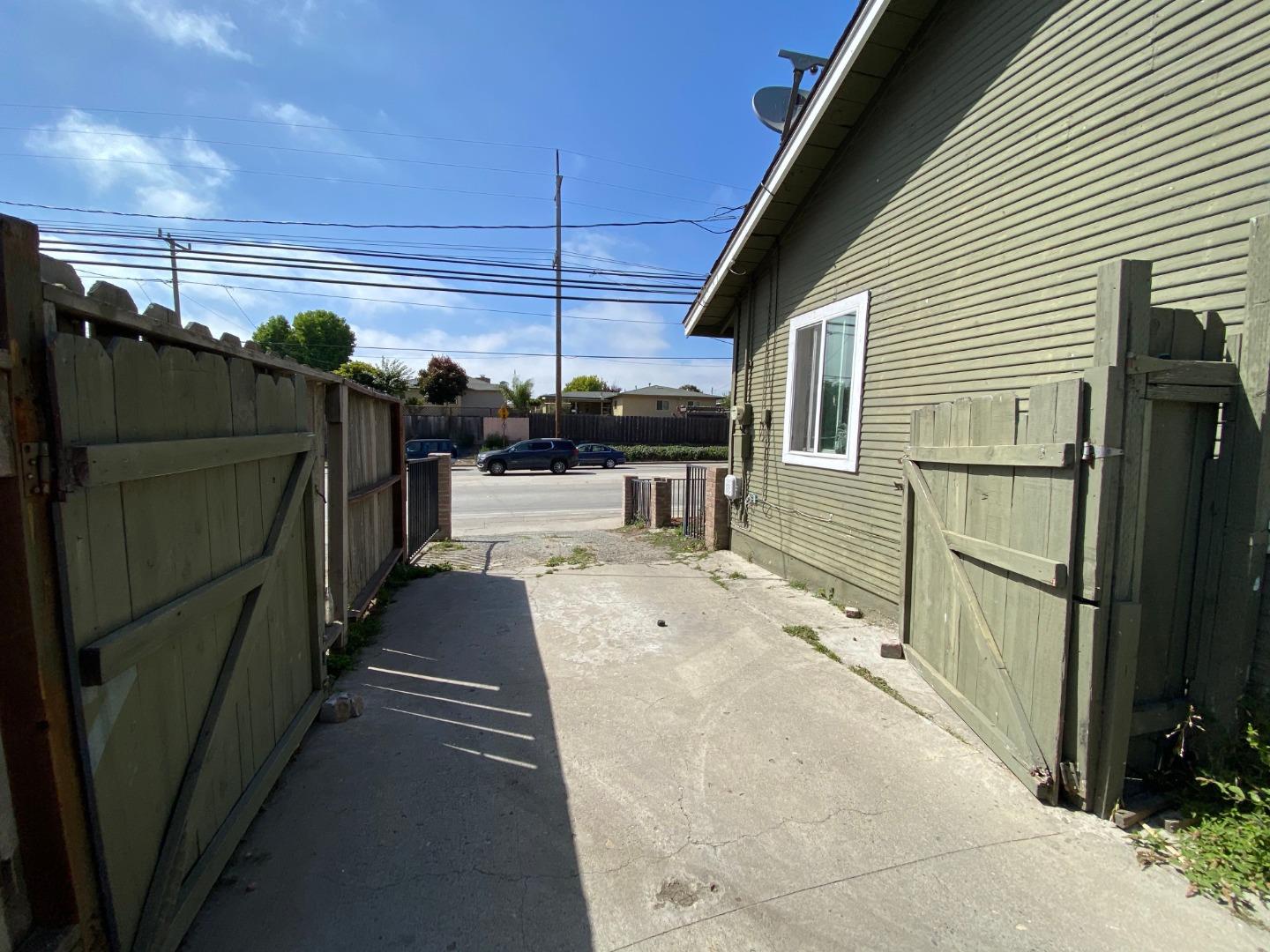 26 Natividad Road Salinas, CA 93906 - Photo 4 of 15 Gallery Image 4