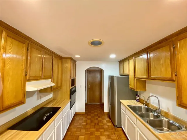 $1,900 | 4112 Blackhawk Street, Edinburg, TX 78539