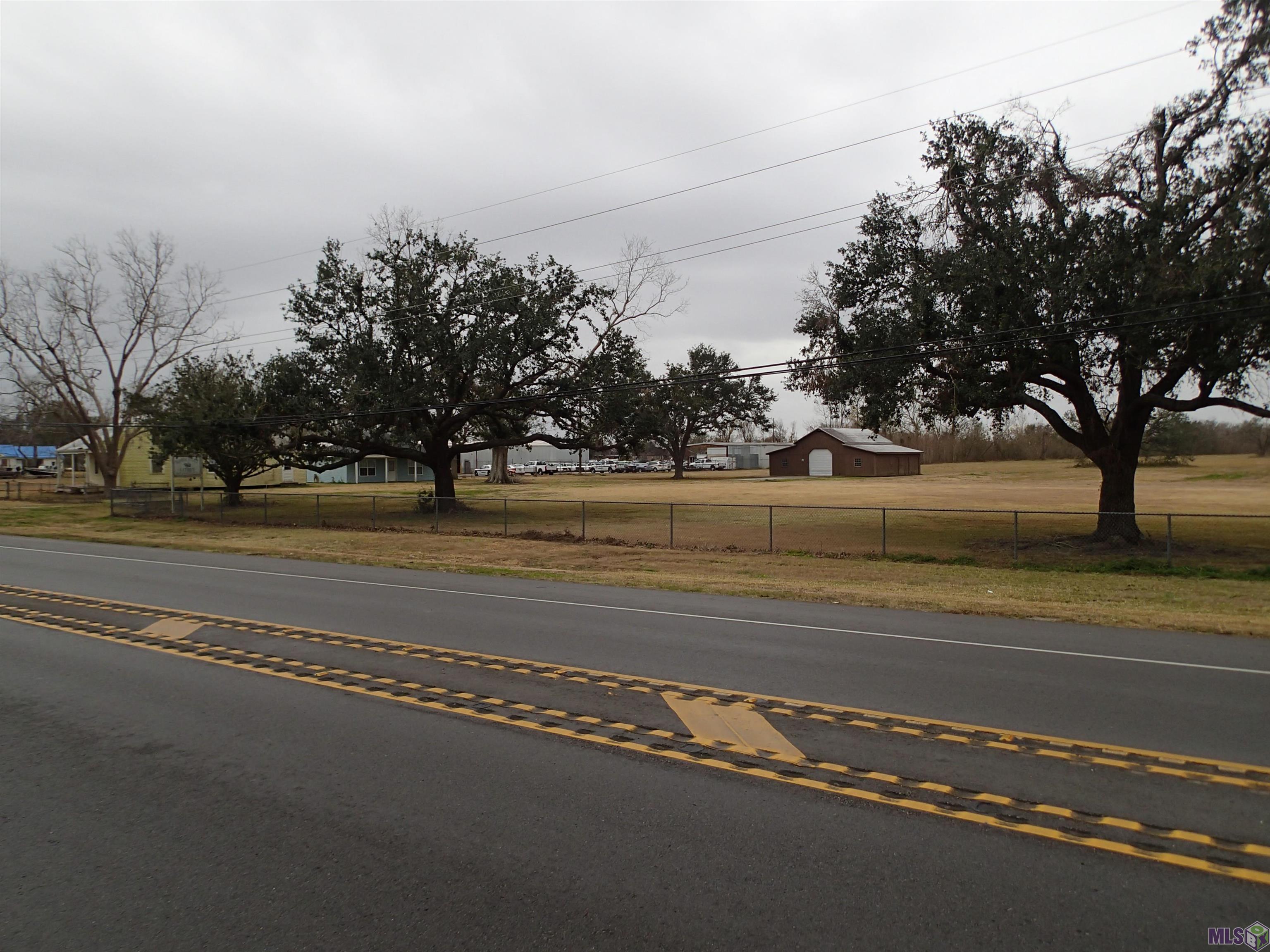 5190 Highway 1 Mathews, LA 70394 - Photo 2 of 2