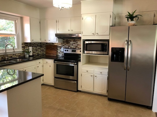 528 East Millbrook Road Raleigh, NC 27609 - Photo 6 of 20 Photo 6