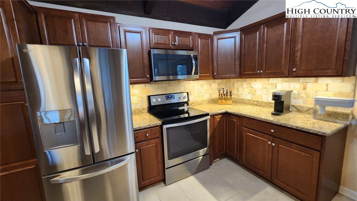 215 Rhododendron Loop Newland, NC 28657 - Photo 12 of 48 Gallery Image 12