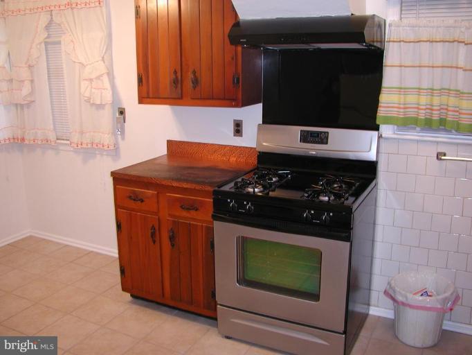 7209 Good Luck Road New Carrollton, MD 20784 - Photo 22 of 23 Kitchen #2