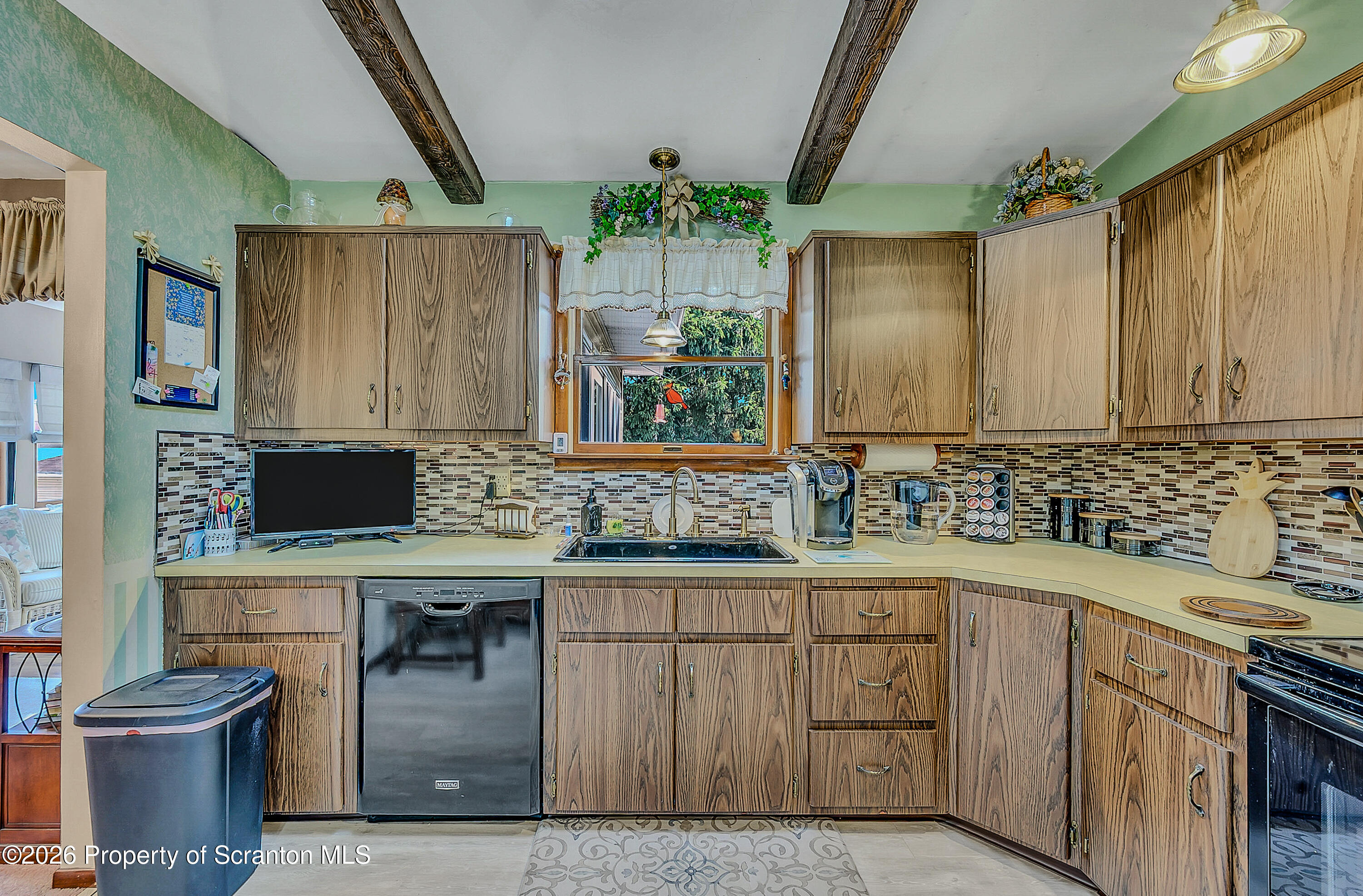 1735 Bulwer Street Scranton, PA 18504 - Photo 27 of 49 Kitchen