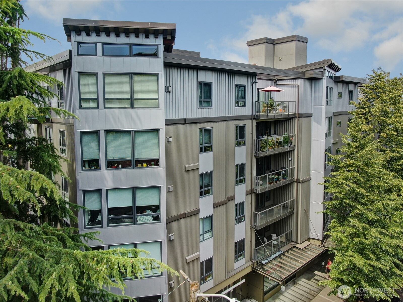 5001 California Avenue Southwest, Unit 212 Seattle, WA 98136 - Photo 4 of 20