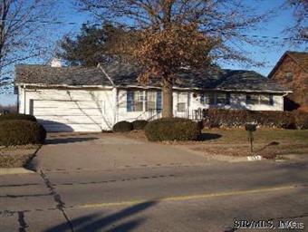 1003 West County Road Jerseyville, IL 62052 - Photo 1 of 1 Gallery Image 1