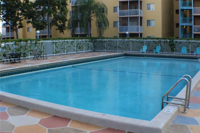 $2,500 | 2221 Sherman Circle South, Unit 304, Miramar, FL 33025