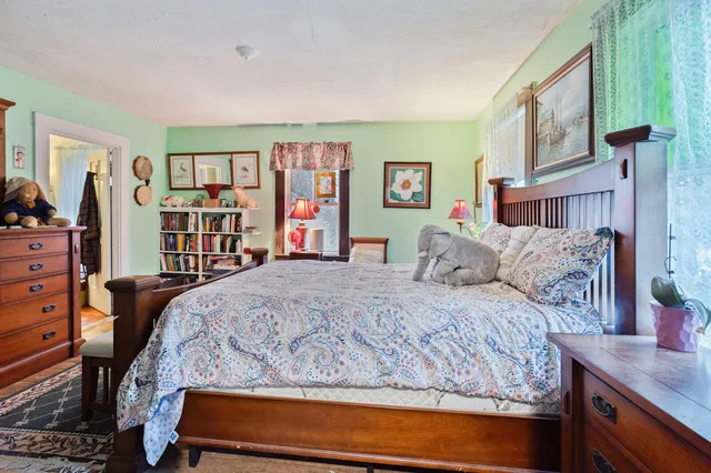 $359,900 | 60 Highway 41, Winthrop, ME 04364