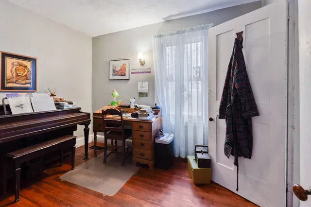 $359,900 | 60 Highway 41, Winthrop, ME 04364