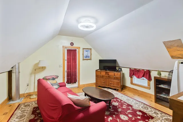 $359,900 | 60 Highway 41, Winthrop, ME 04364