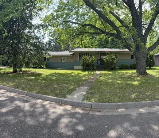 $1 | 919 8th Street, Cloquet, MN 55720