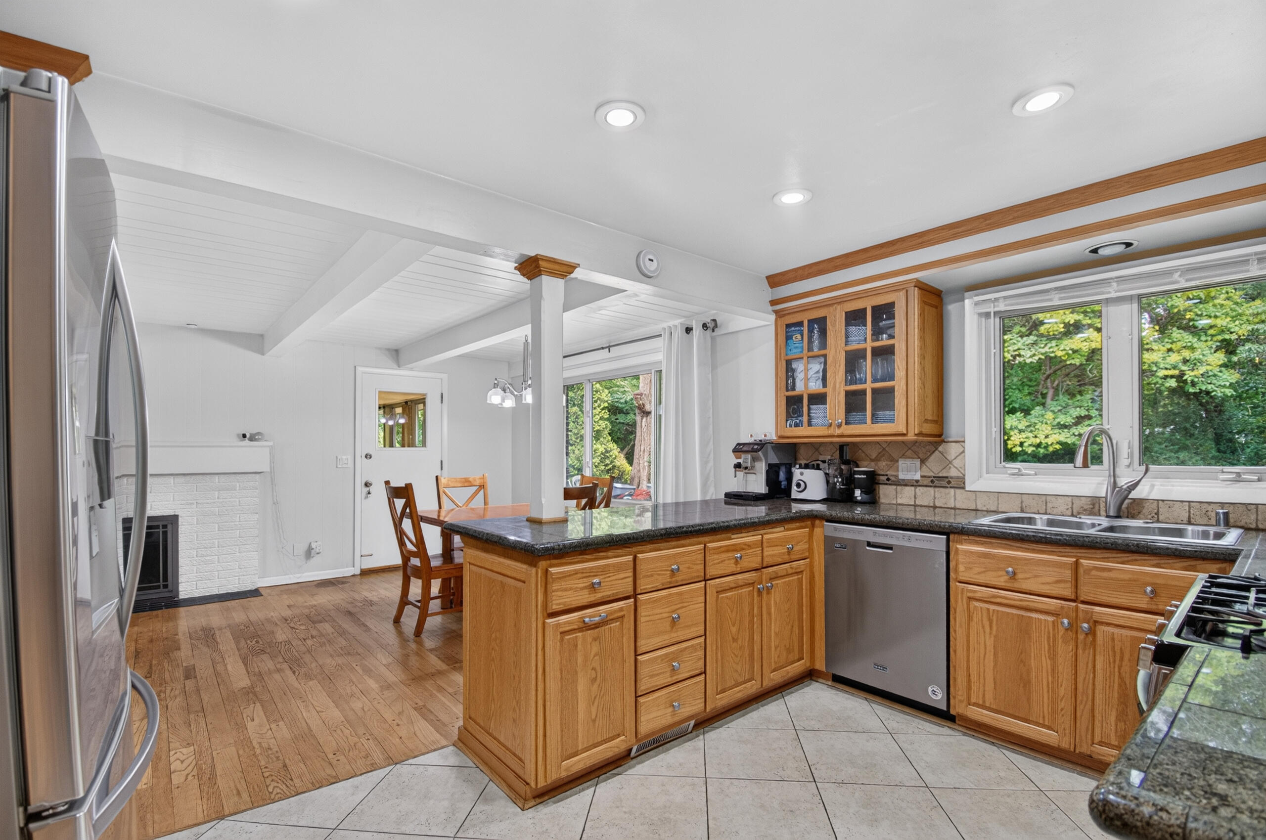 418 Jonathon Drive Racine, WI 53402 - Photo 12 of 40 DSC_4213