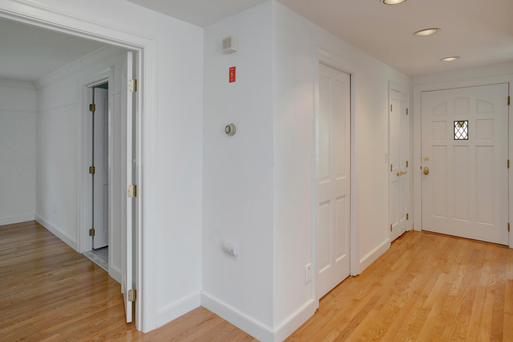 15 Hampton Court, Unit 15 Mashpee, MA 02649 - Photo 6 of 33 a view of a room with wooden floor