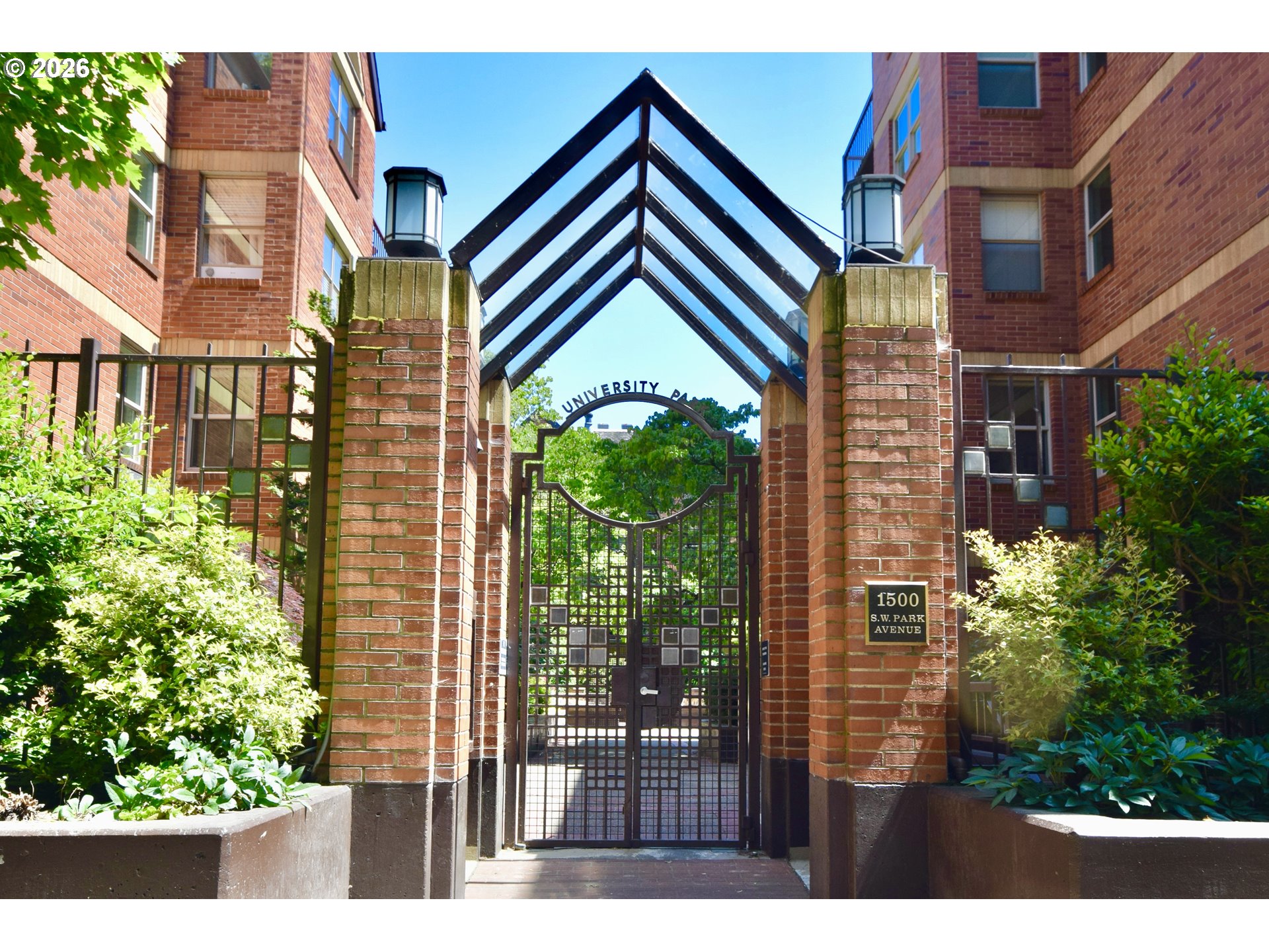 1500 Southwest Park Avenue, Unit 206 Portland, OR 97201 - Photo 1 of 22
