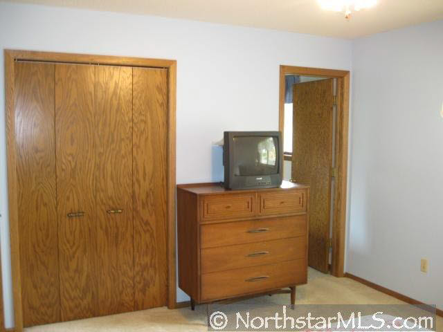 2009 Washington Lane Southwest Rochester, MN 55902 - Photo 2 of 7