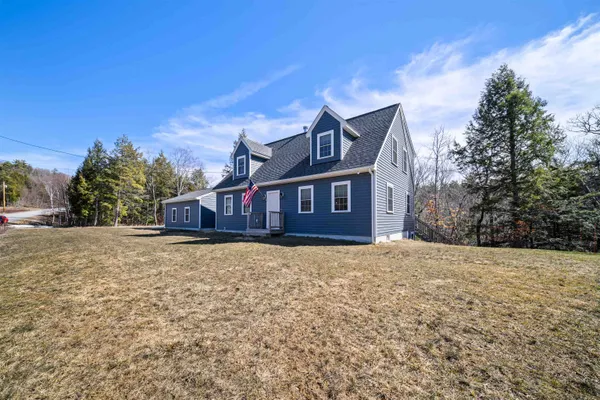 $700,000 | 50 Ridge Road, Alton, NH 03809