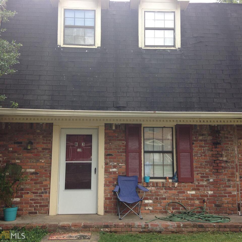 178 East 11th Street Southeast, Unit B3 Rome, GA 30161 - Photo 1 of 1 a front view of a house with outdoor seating