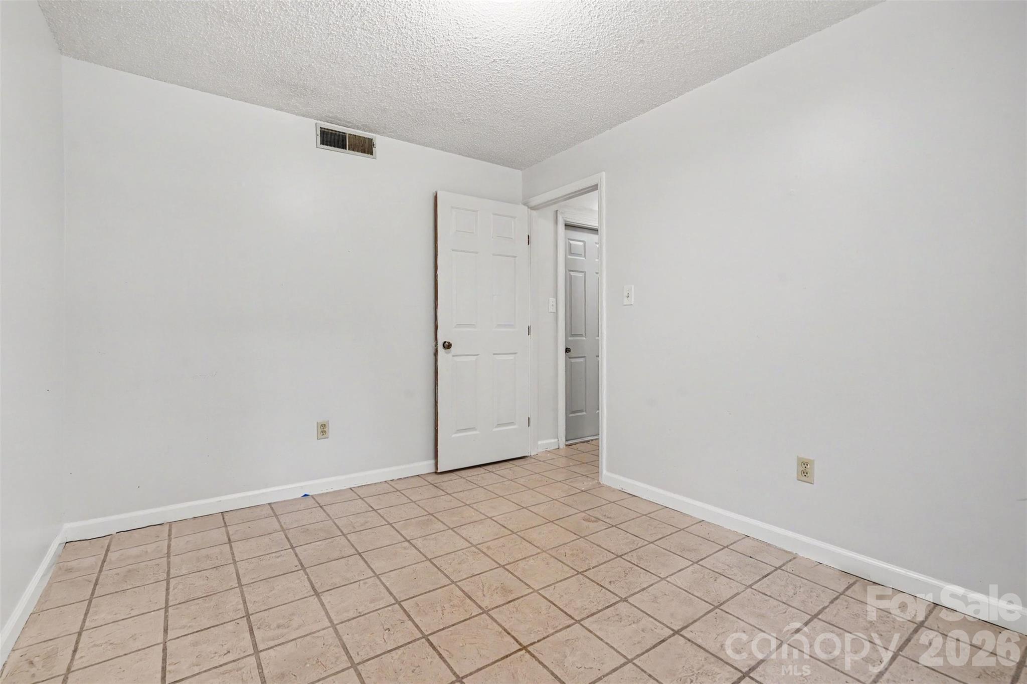1751 Piney Road Hickory, NC 28602 - Photo 34 of 44 Gallery Image 34