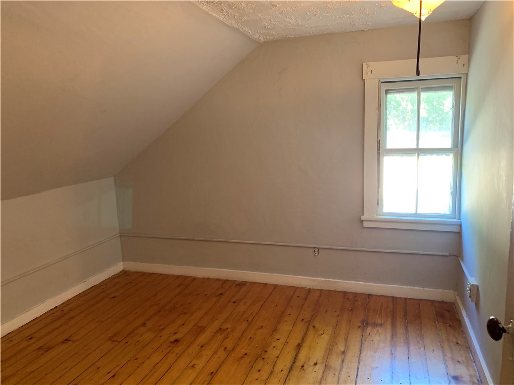 188 East Main Road Portsmouth, RI 02871 - Photo 13 of 19 Gallery Image 13
