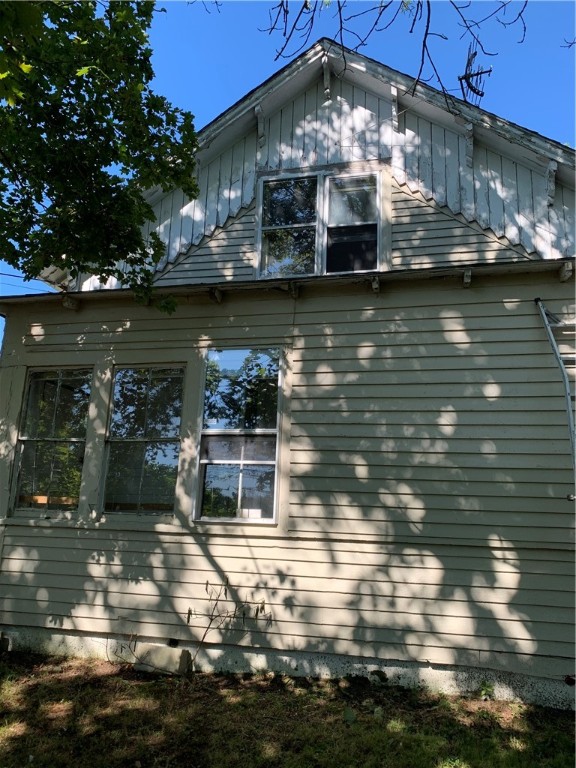 188 East Main Road Portsmouth, RI 02871 - Photo 2 of 19 Gallery Image 2