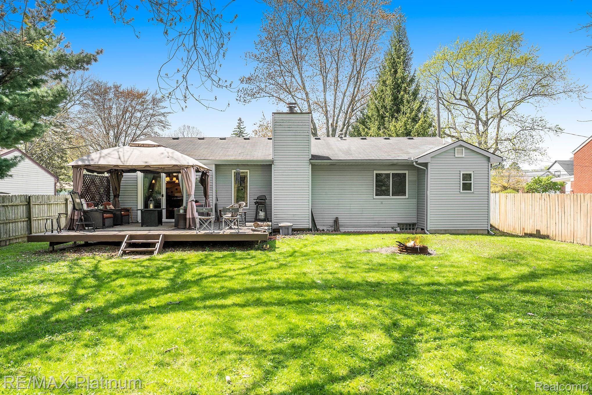 9552 Stark Road Livonia, MI 48150 - Photo 26 of 26 DSC05281.jpg