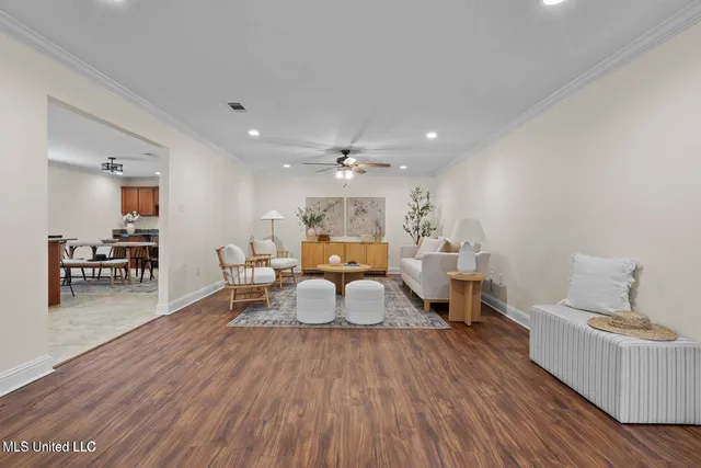 $2,300 | 13901 Plano Road, Ocean Springs, MS 39564