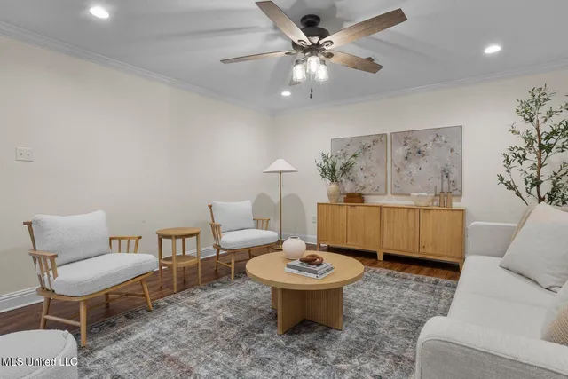 $2,300 | 13901 Plano Road, Ocean Springs, MS 39564