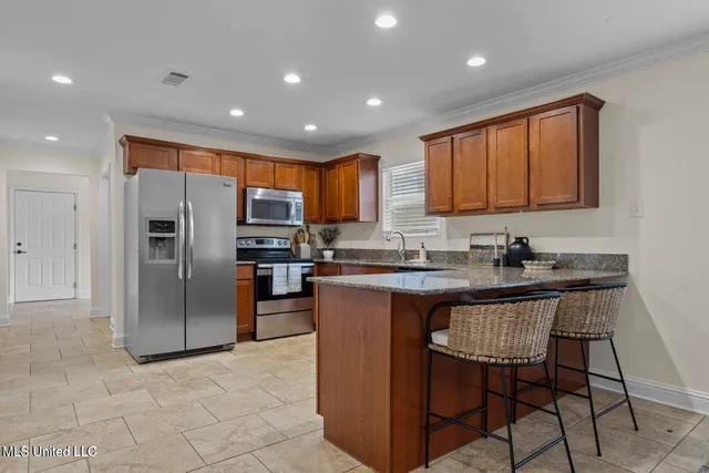 $2,300 | 13901 Plano Road, Ocean Springs, MS 39564