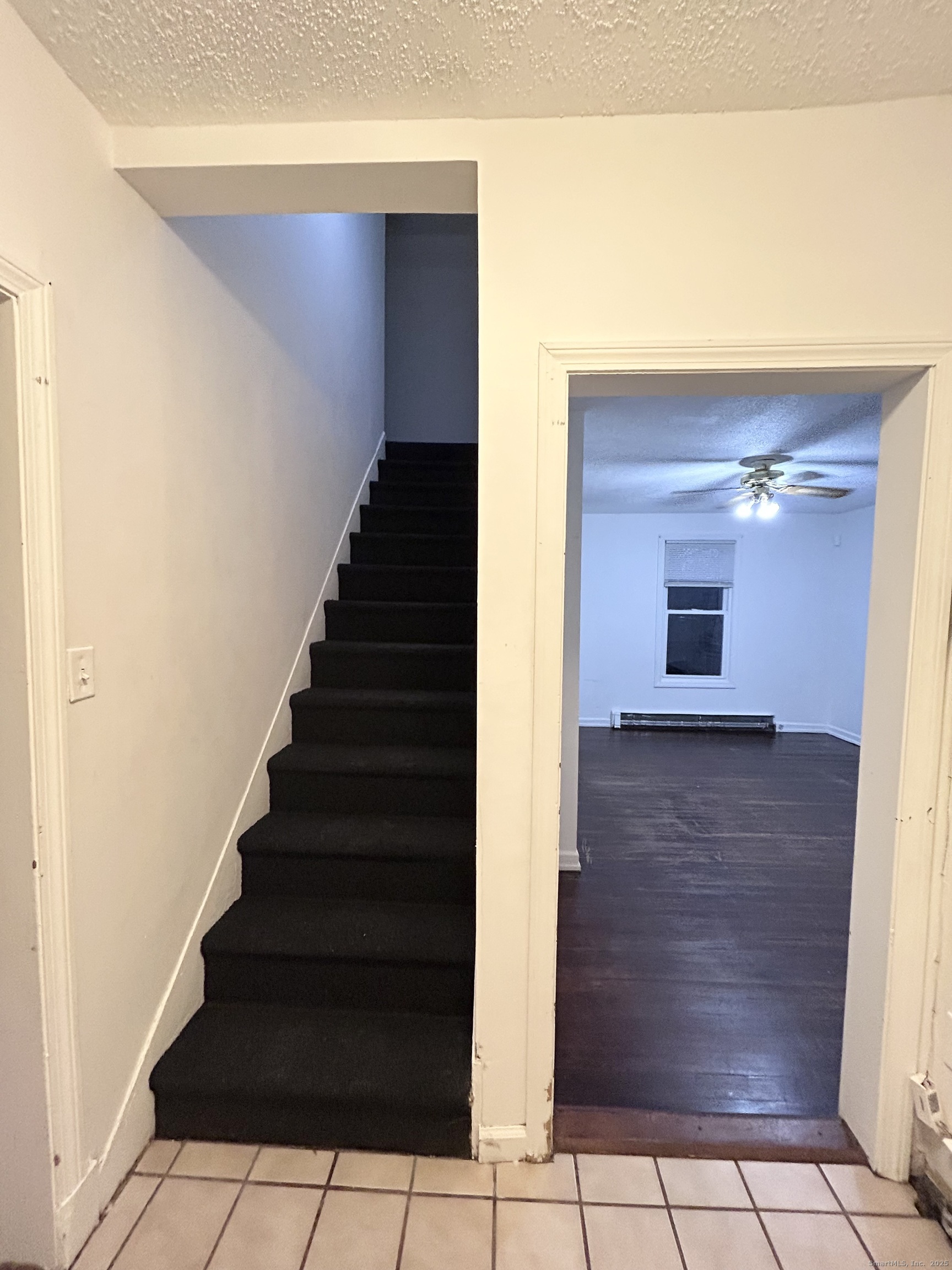 20 Hedge Avenue Norwich, CT 06360 - Photo 3 of 14 a view of an entryway